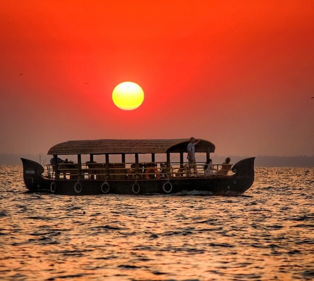 House Boat Alleppey Kerala Tour Packages for senior citizens