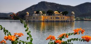 <img src="topinfo_bg.png" role=“Jal Mahal Jaipur - Vacation Tour Packages India ”>